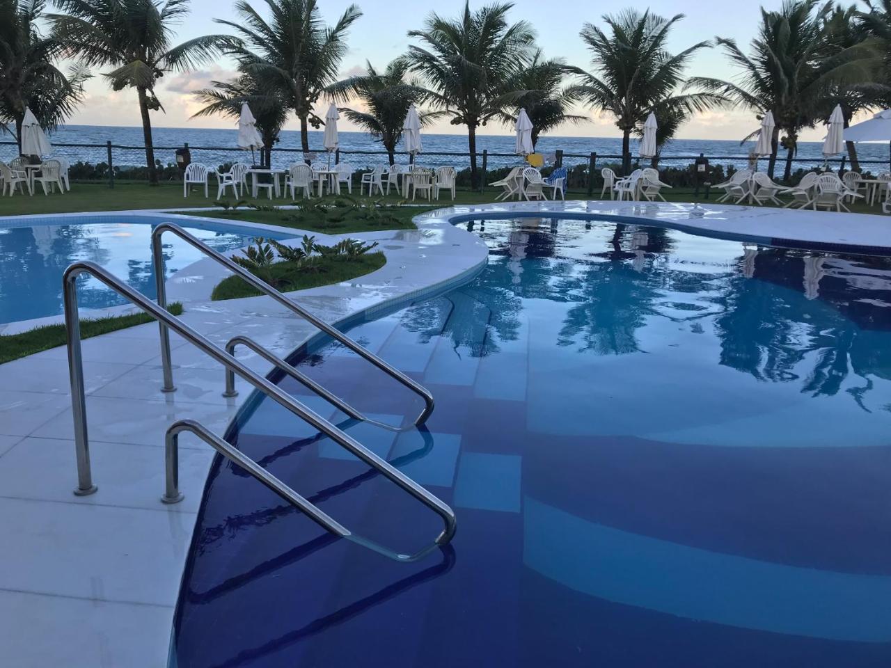 Flat Guarajuba Beira Da Praia Pe Na Areia Luaran gambar