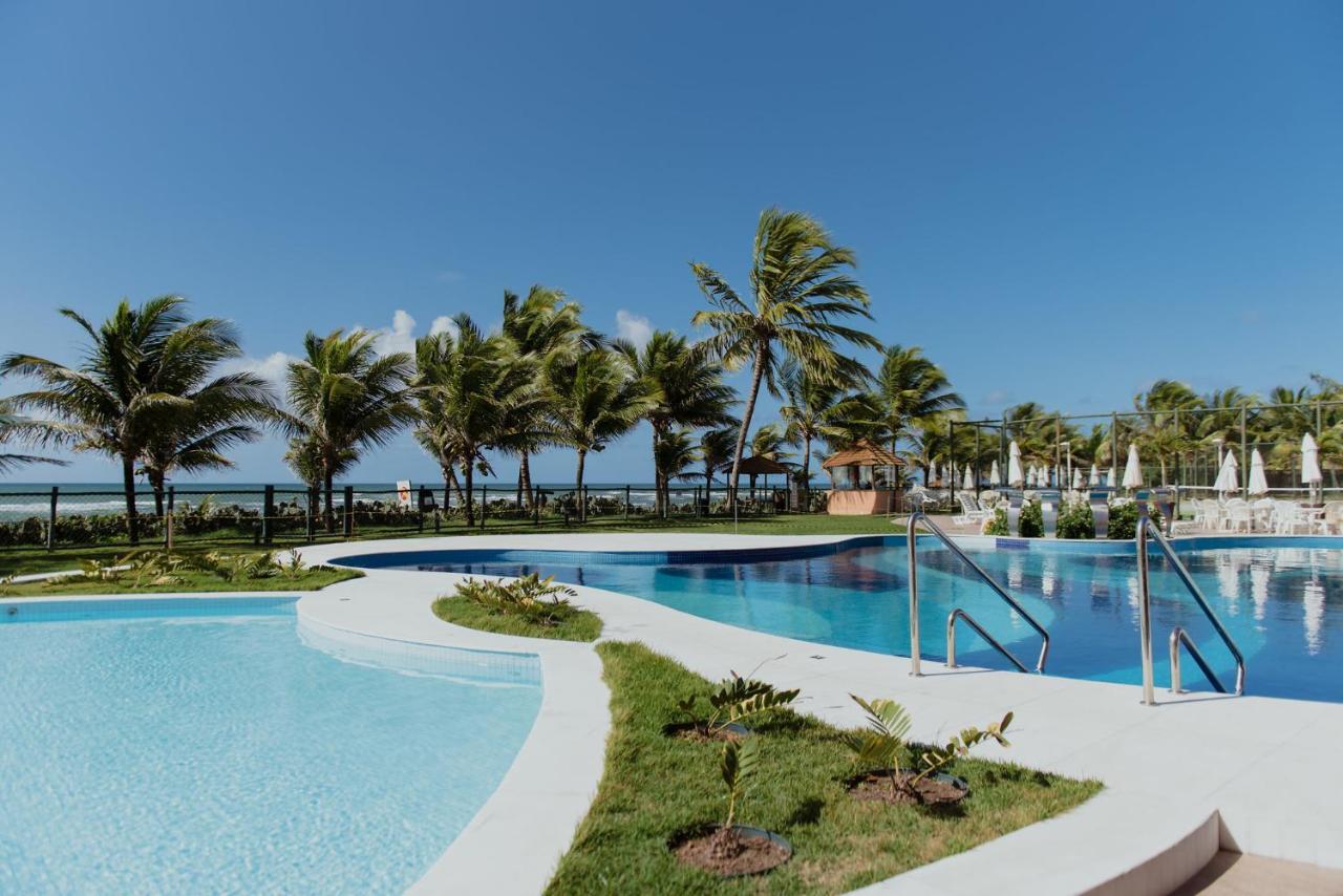 Flat Guarajuba Beira Da Praia Pe Na Areia Luaran gambar
